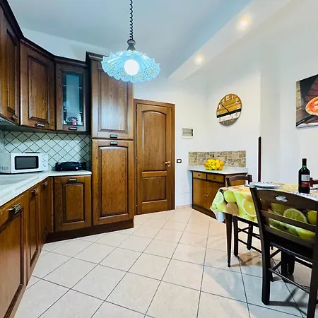 דירה Yourhome - Letizia's House סורנטו